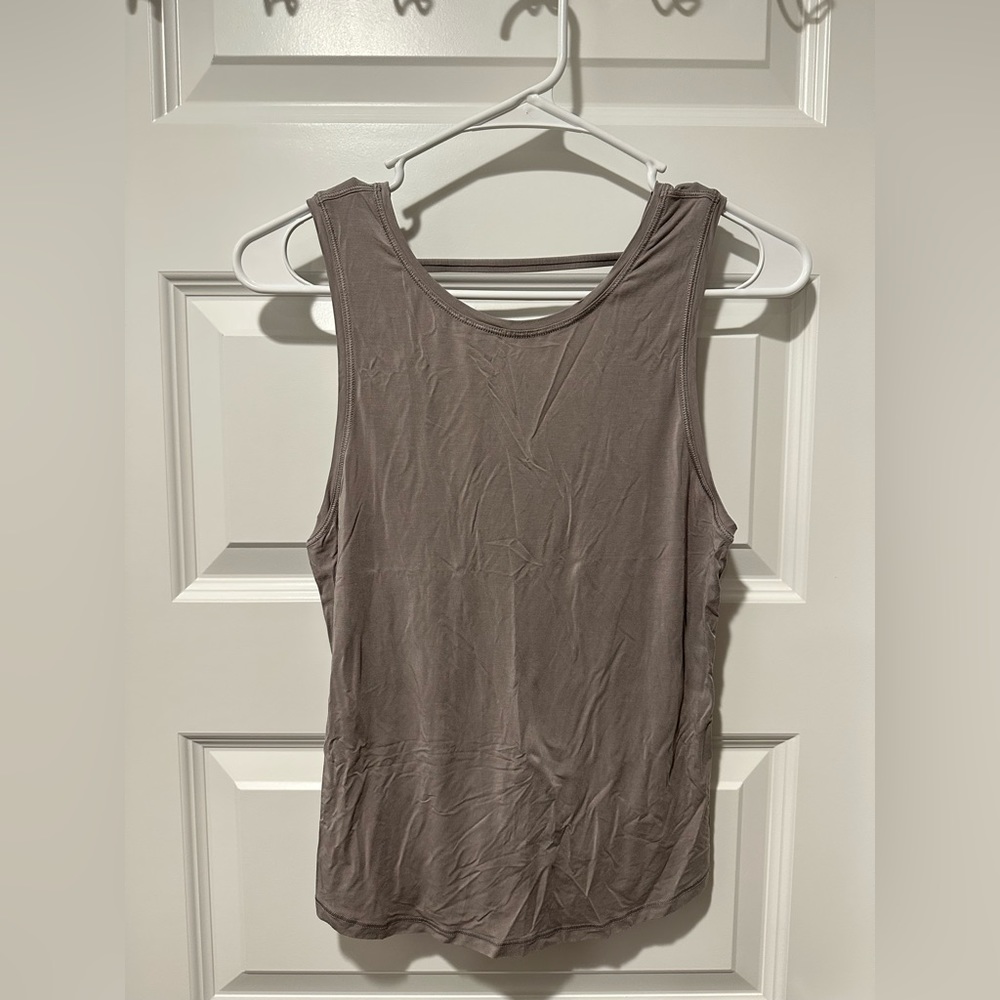 Lululemon gray tank top